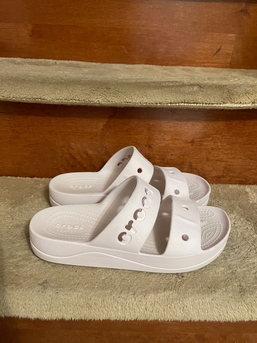 CROCS Light Pink Slide Sandals Women’s SZ 7 In Excellent Condition